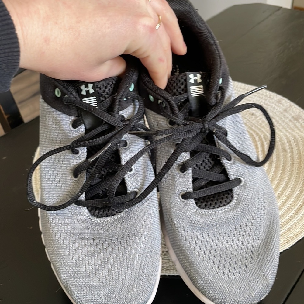 Under armour sneakers - Picture 8 of 9
